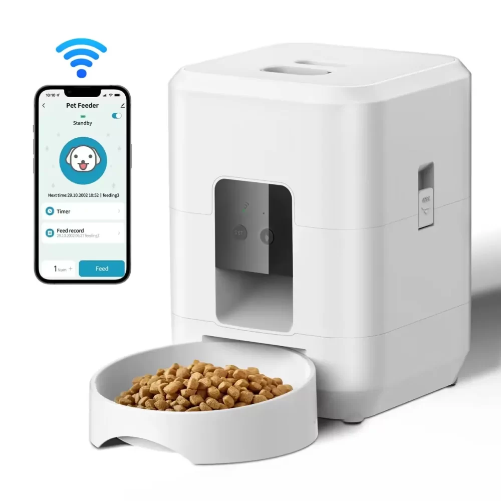 A smart pet feeder with a 1.5L drum capacity, ideal for cats and small dogs. Features a detachable tray and timed portion control.